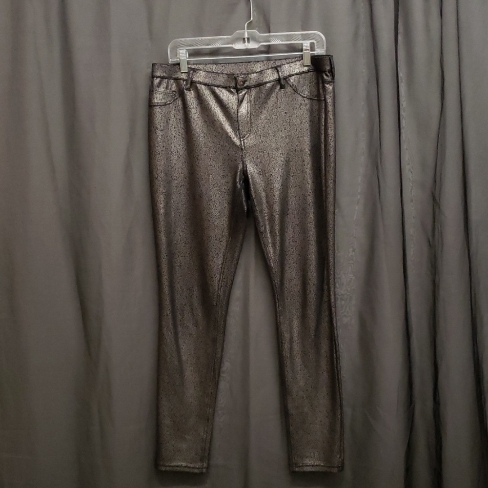 HUE Pewter/Black Metallic Gravel Printed Leggings